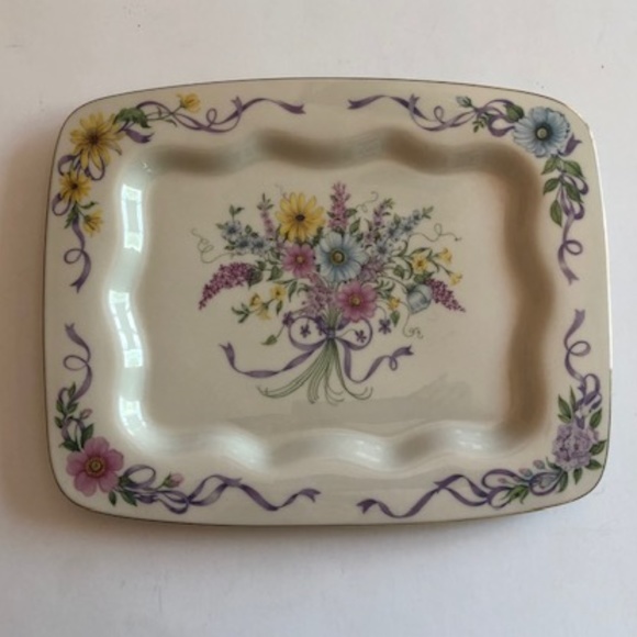Lenox Other - Lenox Serving Platter in the Constitution pattern.